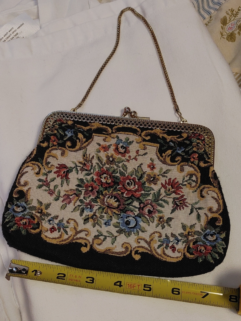 Vintage Floral Tapestry Evening Bag with Gold Chain